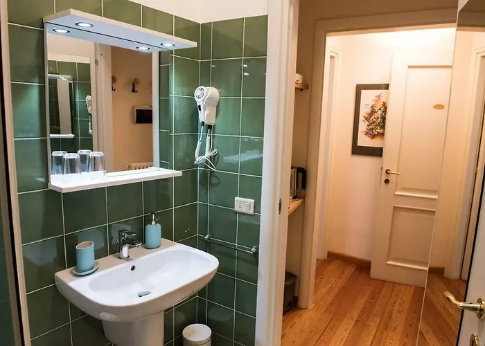 Guest house Lo - The House Of Travelers 3*