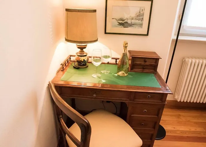 Guest house Lo - The House Of Travelers 3*