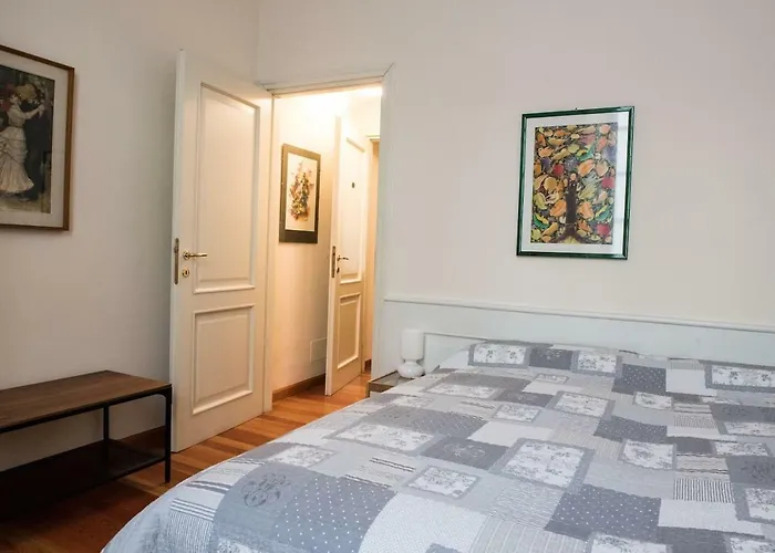 Guest house Lo - The House Of Travelers 3*